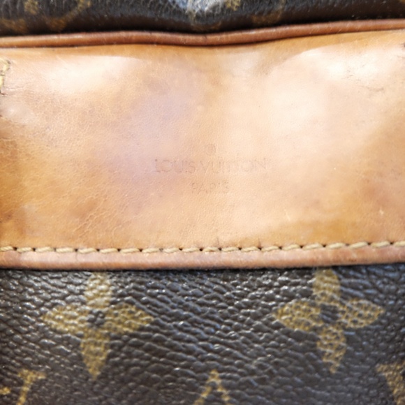 Louis Vuitton Deauville Monogram Handbag - Picture 6 of 6